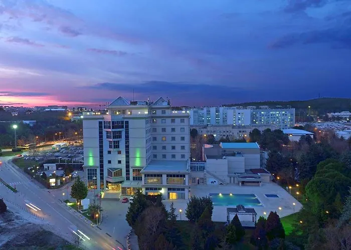 فندق Ramada Plaza By Wyndham *